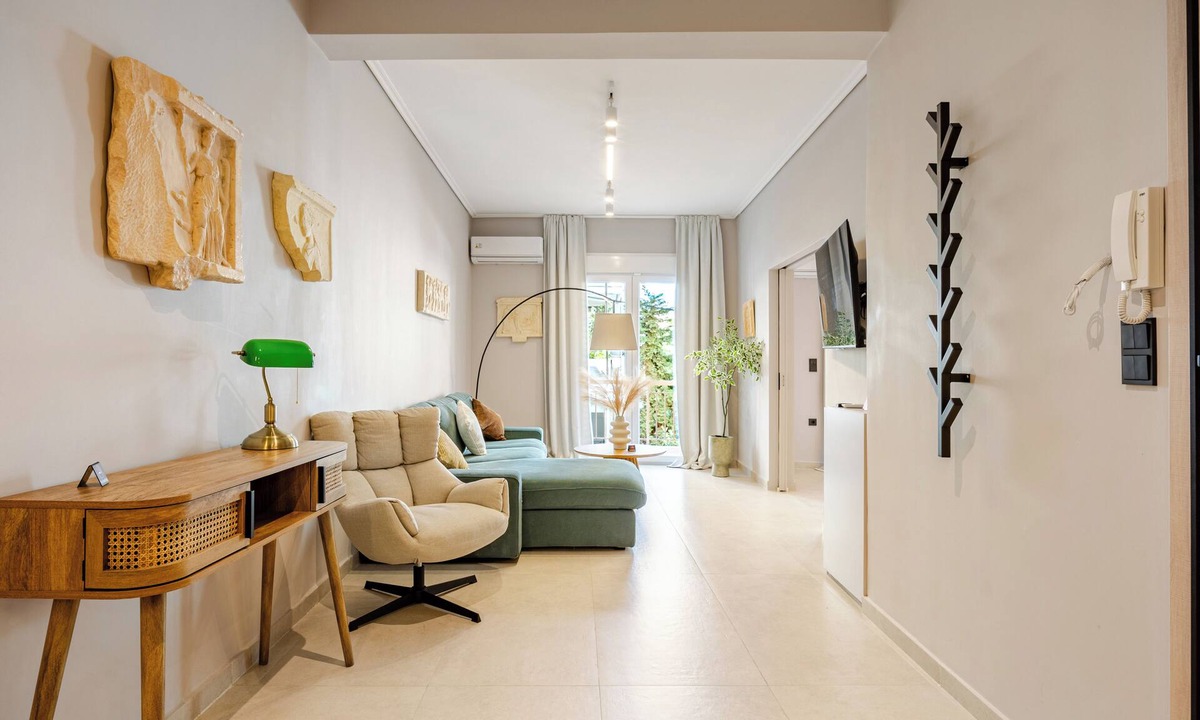 Kinosargous Apartment | Acropolis Path - Elegant Apartment near Plaka