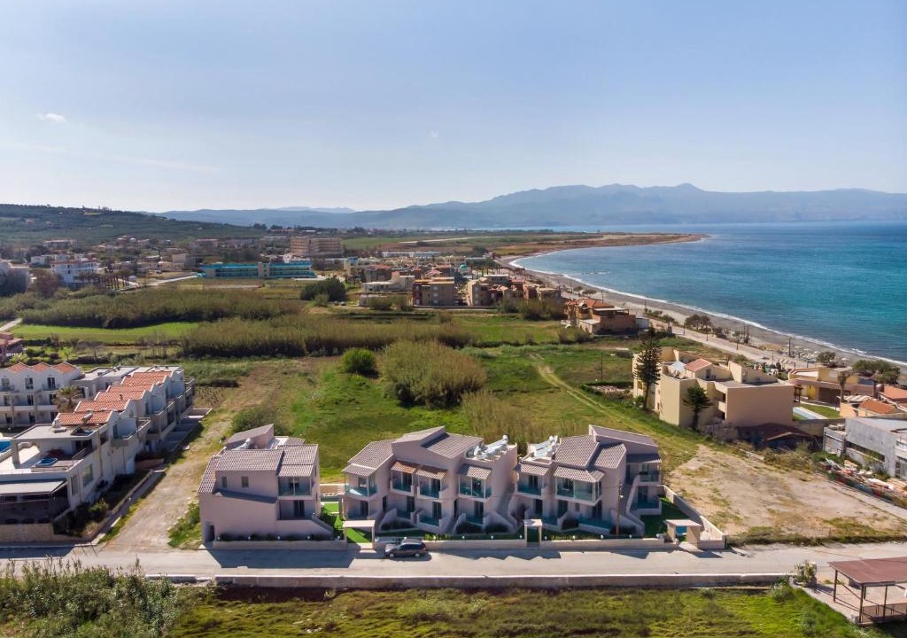 Maleme Apartment | Aegean Breeze Luxury Apartments next to the sea