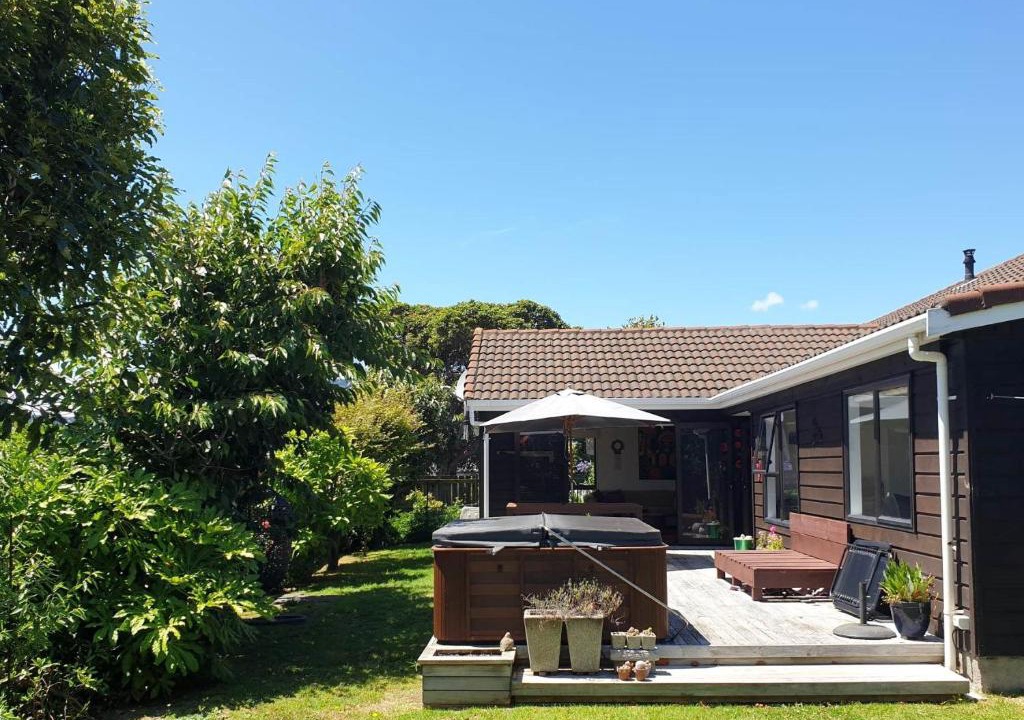 Raumati South House | African Touch on Kapiti Coast