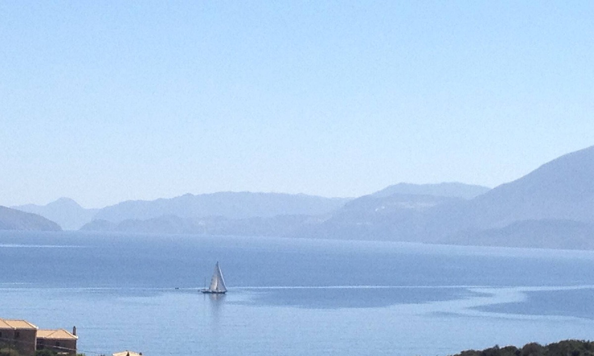 Agios Nikolaos Town House | Agios Nikolaos: Fissi villas Agios Nikolaos, traditional houses ideal for families and groups of friends.Huge garden and magnificent sea view.