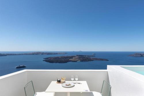 Imerovigli Hotel | Akra Suites & Spa