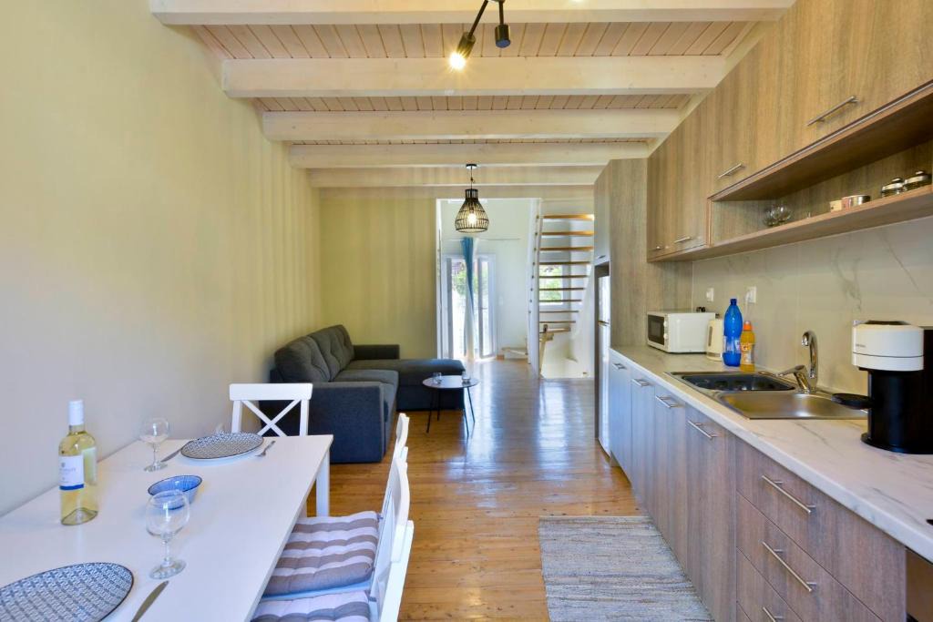 Roda Apartment | Aliki Beach House