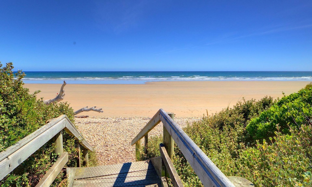 Turners Beach Apartment | Amarè Beachside Luxury