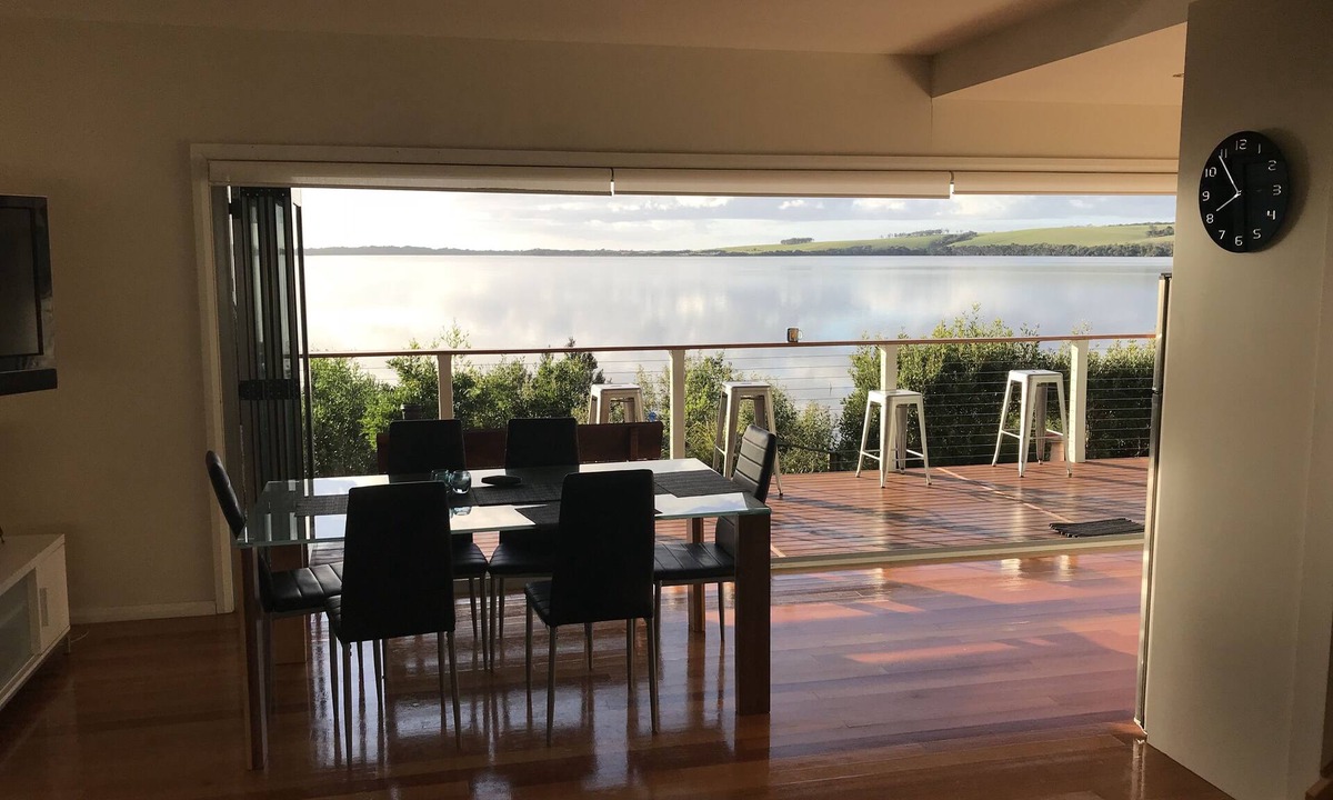 Ansons Bay House | Amazing Ansons Bay Romantic Waterfront Beachhouse