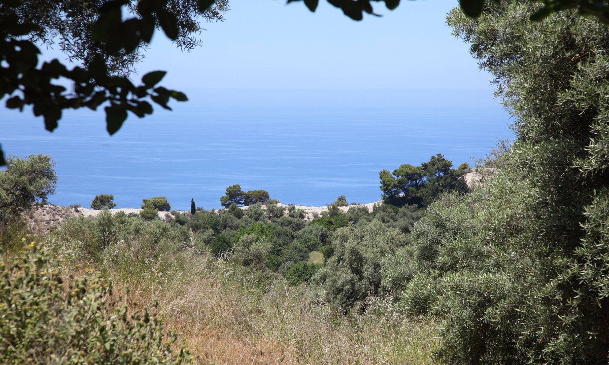 Lefkas House | An old completely renovated indepedent house