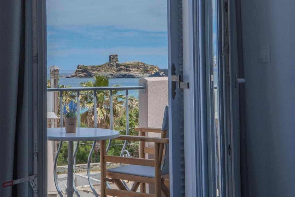 Paleopolis House | Andros Blue