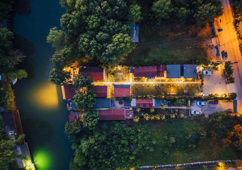 Sile Villa | antik river house