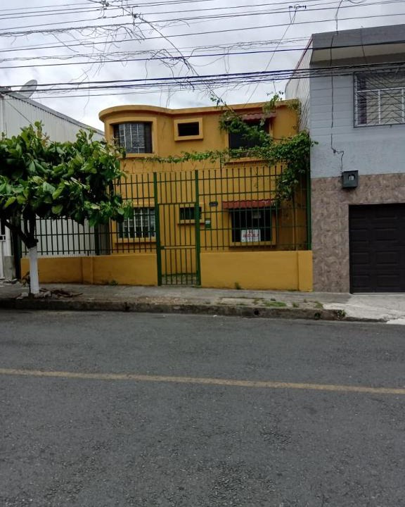 Catedral Apartment | APART YENNY, MUSOC, TRACOPA bus, cerca Clinica Biblica y Carit