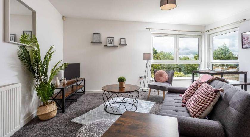Kilmarnock Apartment | Apartment ∙ 2 bedrooms ∙ 4 guests