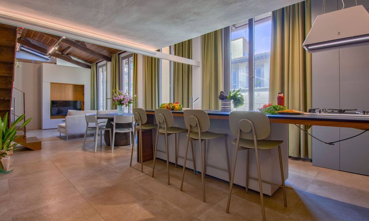 San Giovanni Apartment | Apartment in Florence with 3 bedrooms sleeps 6