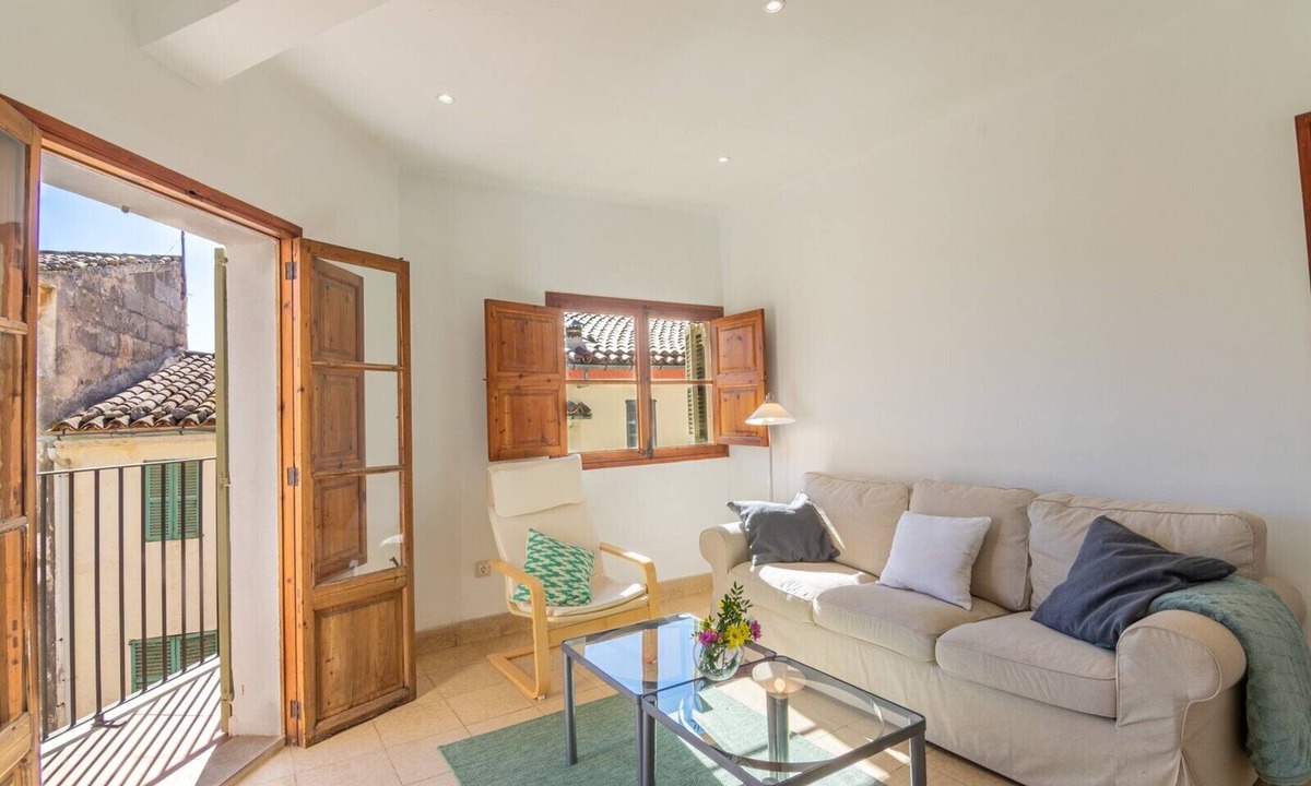 Campanet Apartment | Apartment 'Maca Sol' with Private Terrace, Wi-Fi and Air Conditioning