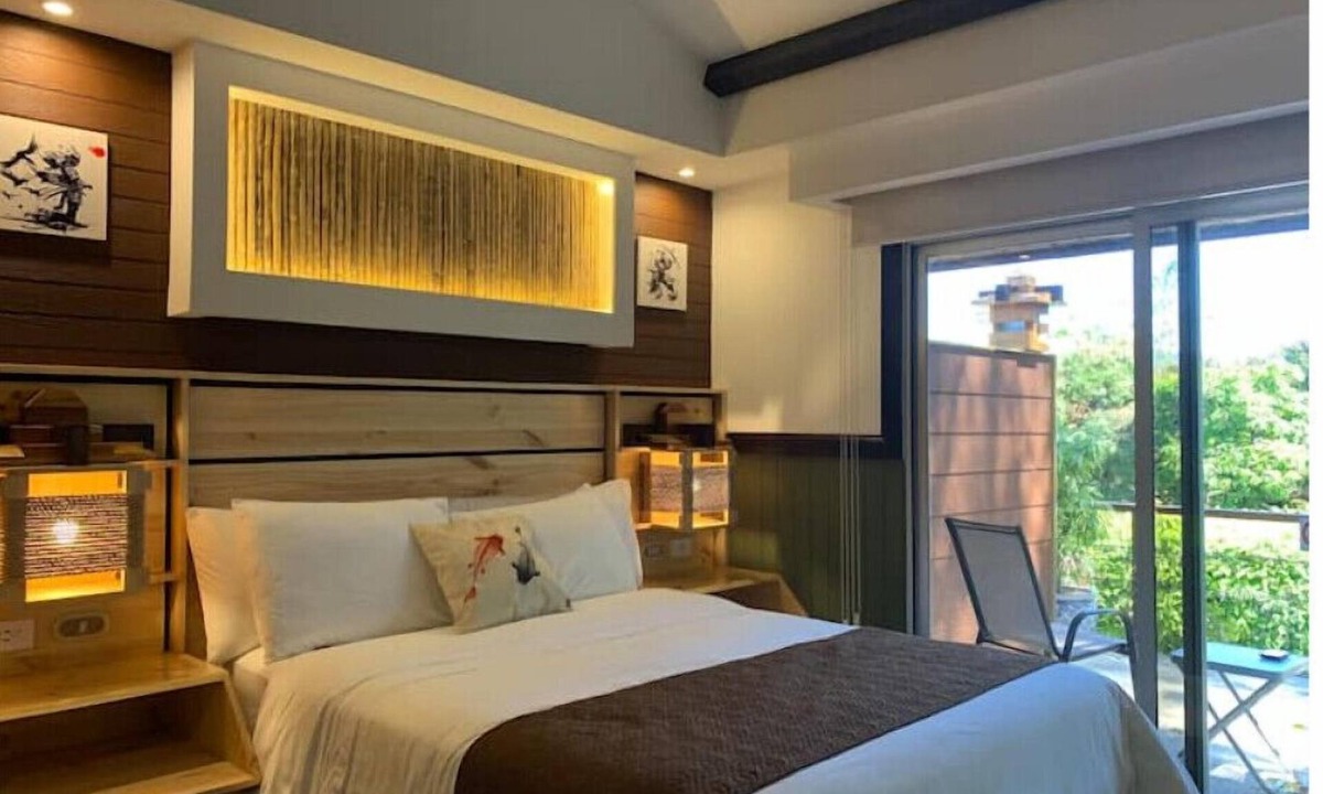 Santa Ana Apartment | ARANJUEZ LOFTS - Japanese Loft #10 with balcony