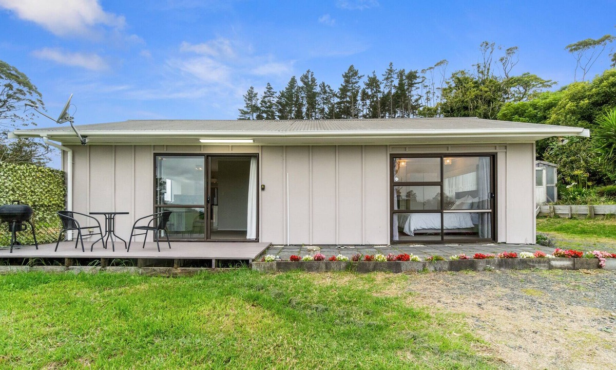 Ramarama House | Ararimu Holidays - Drury Holiday Home