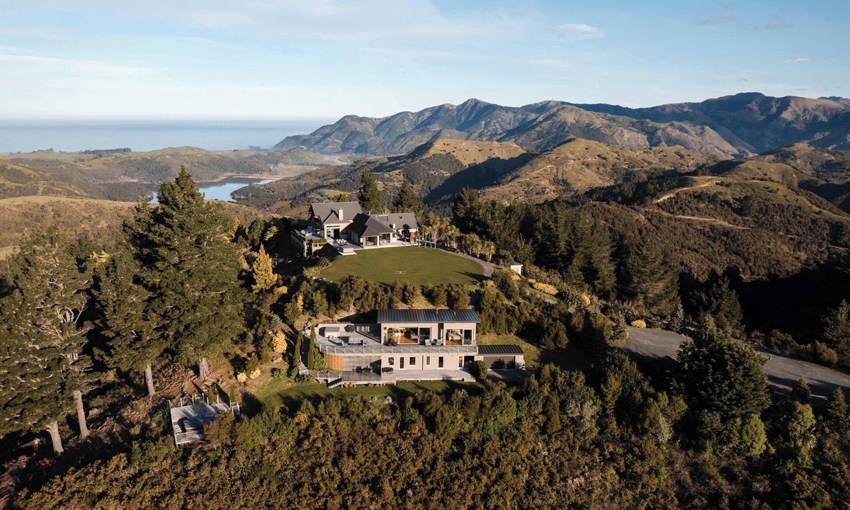 Kaikoura House | Ata Rangi Lodge | Kaikōura
