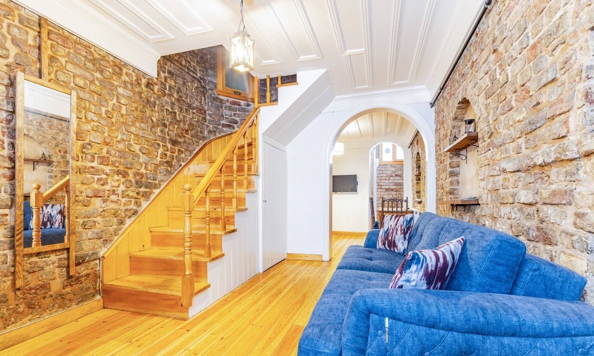 Istanbul City Center Apartment | Authentic Stone House 10 min to Goldenhorn