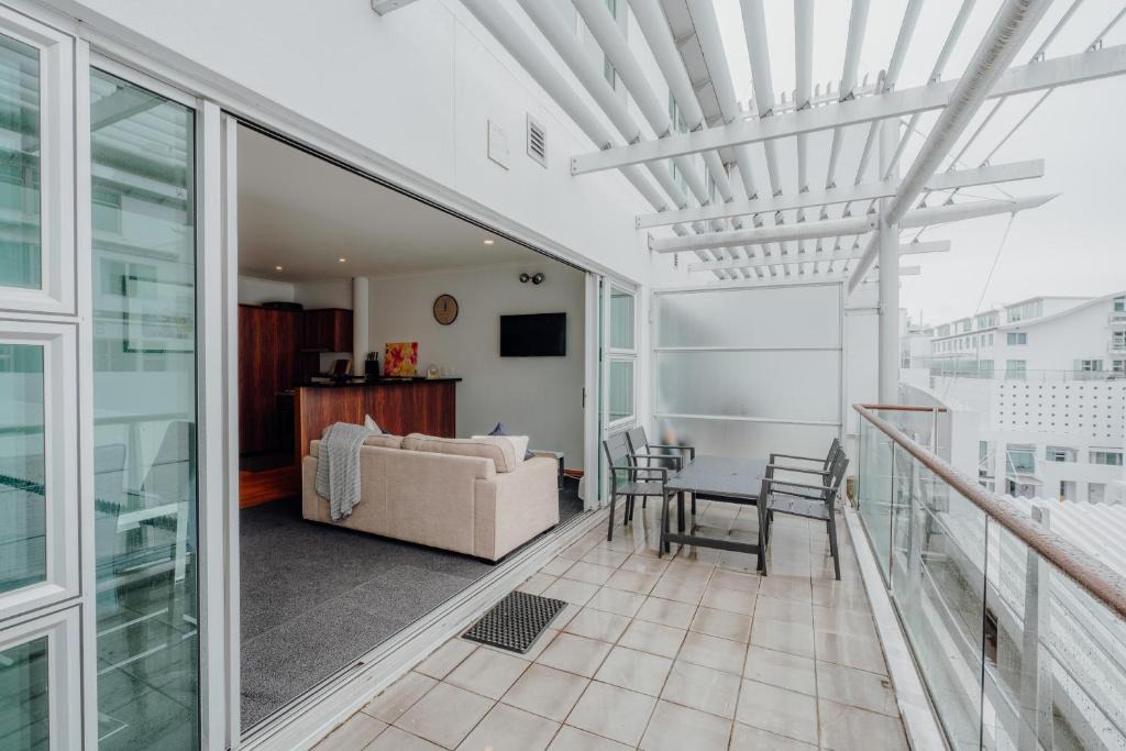 Auckland Central Business District Apartment | Awesome 2BR Apartment Viaduct Harbor - Wifi & Aircon