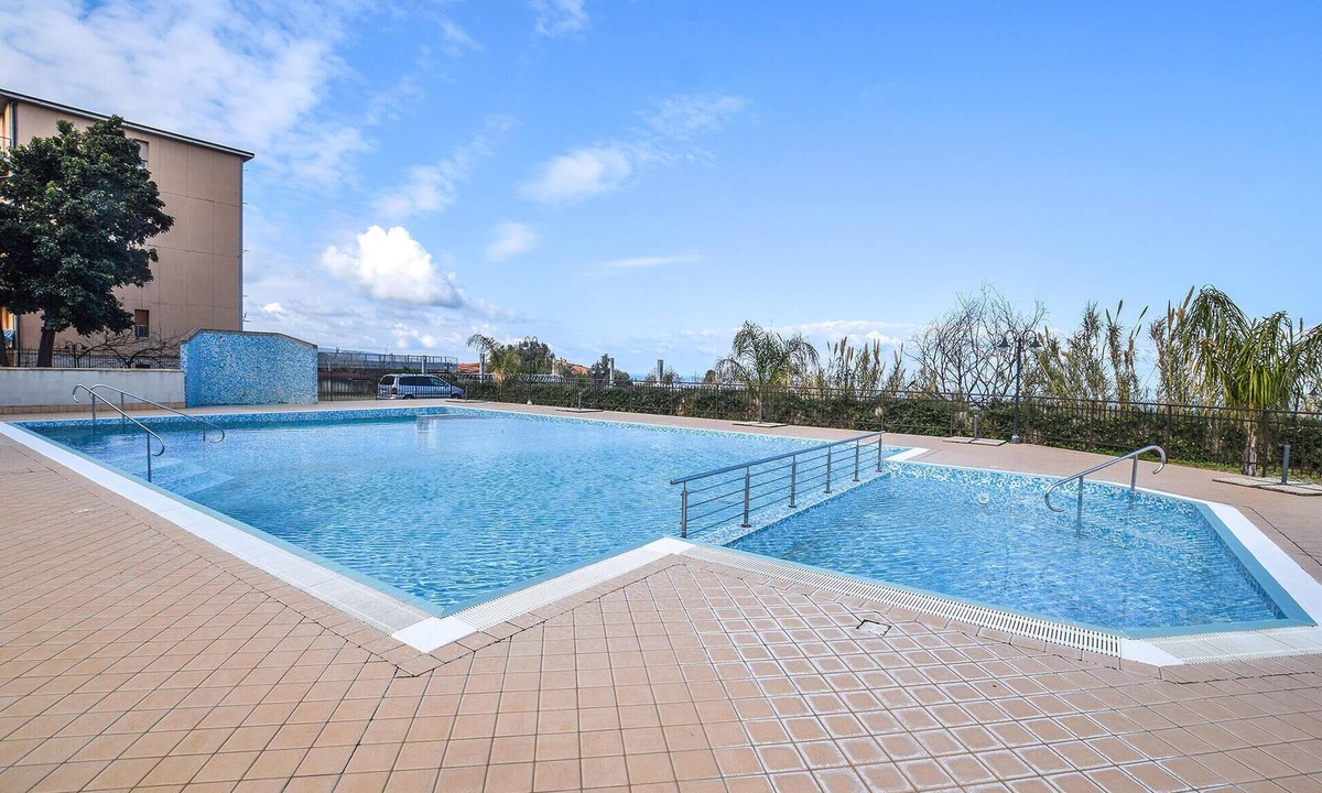 Vibo Valentia Apartment | Awesome apartment in VIBO PIZZO