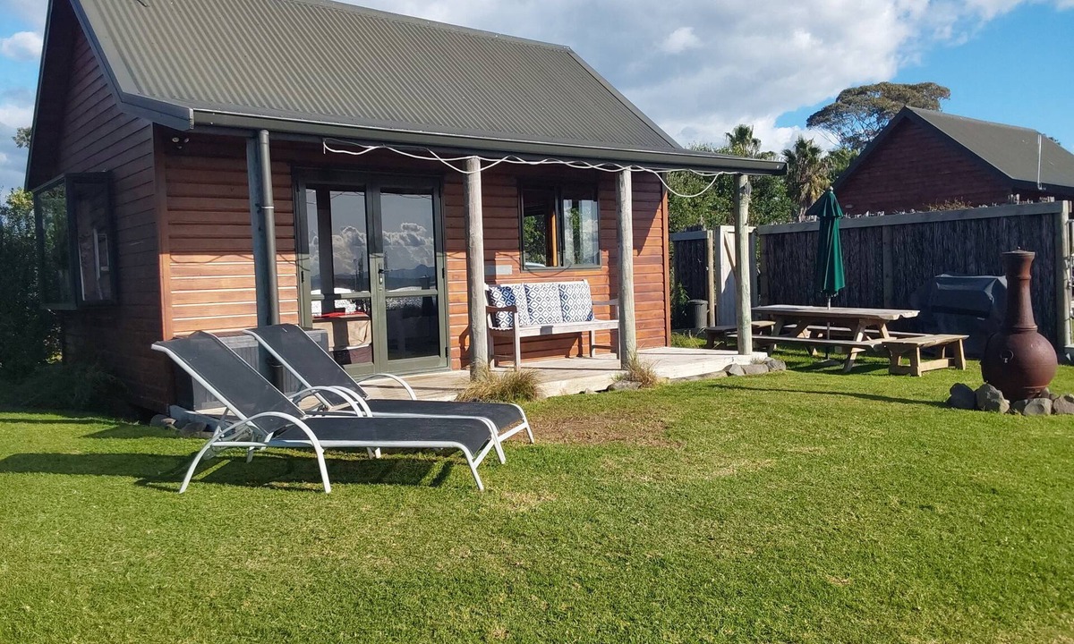 Whakamarama Cabin | Back to Basics in a 5 star location