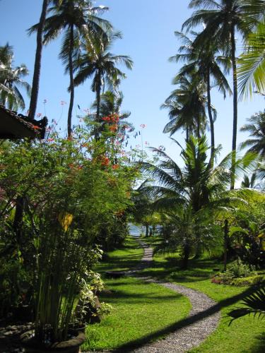 Bondalem House | Bali Sandat