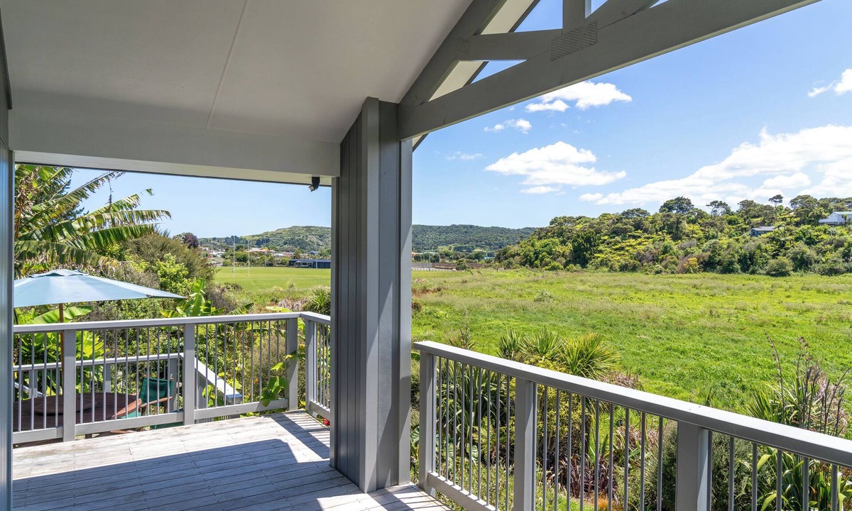 Raglan Apartment | Banana Bungalow: serenity, views, tropical setting