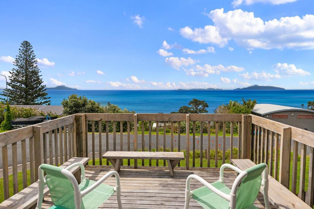 Langs Beach House | Bay View Bach - Langs Beach Holiday Home