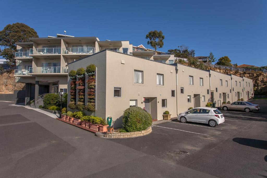 West Hobart Apartment | Bay View Villas