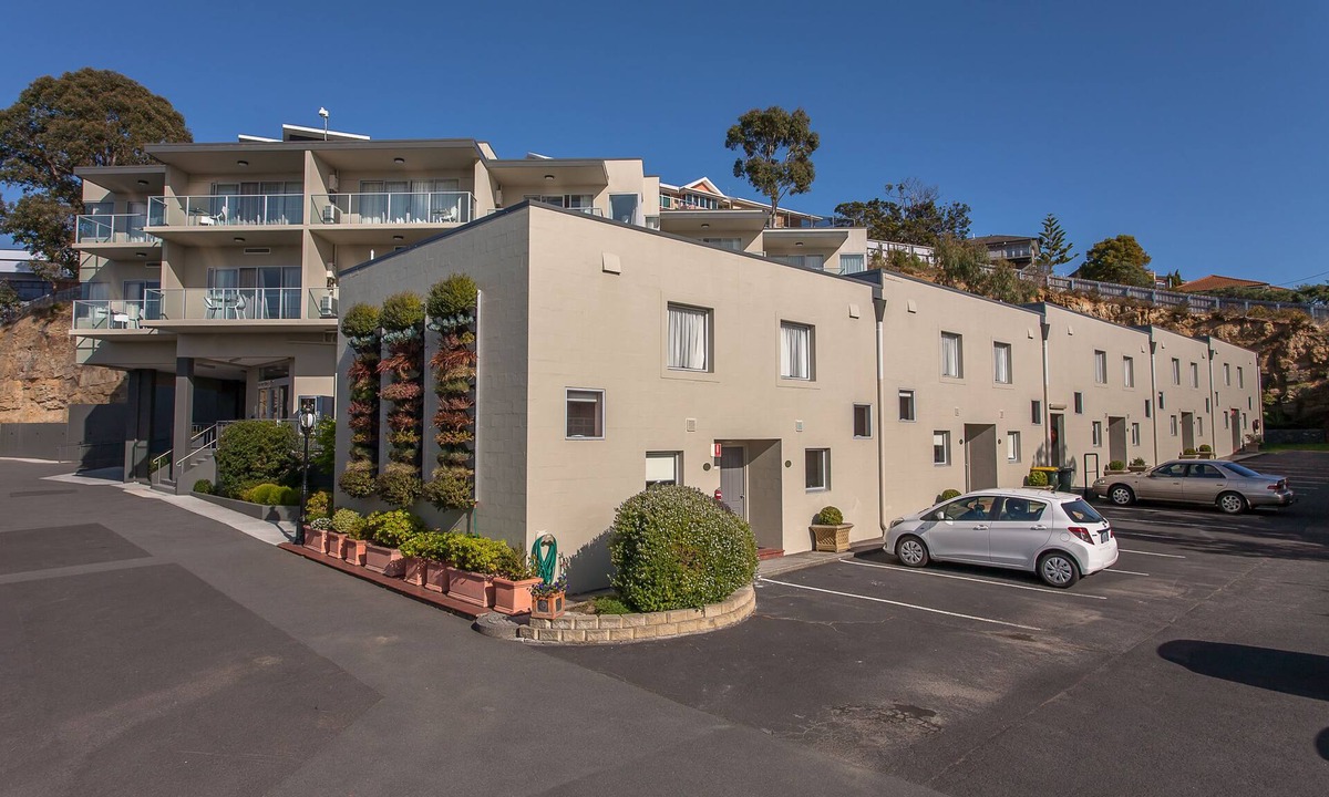 West Hobart Apartment | Bay View Villas