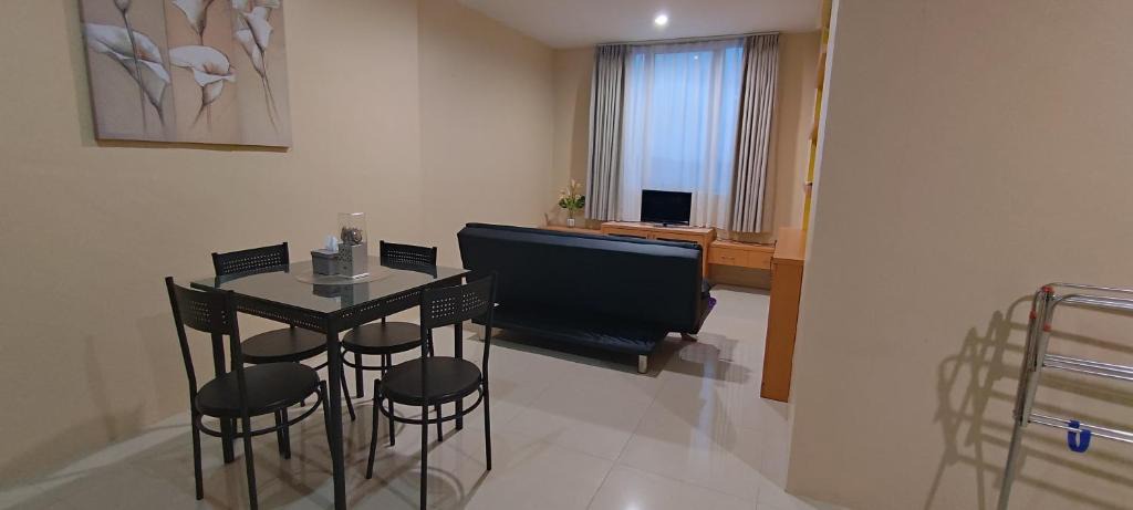 Lubuk Baja Apartment | BCC Prime Location Vintage APT at Penuin Batam Island by MESA
