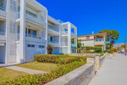 Puerto de Pollensa Apartment | Beachfront Apartment Sivella by Sealand Villas