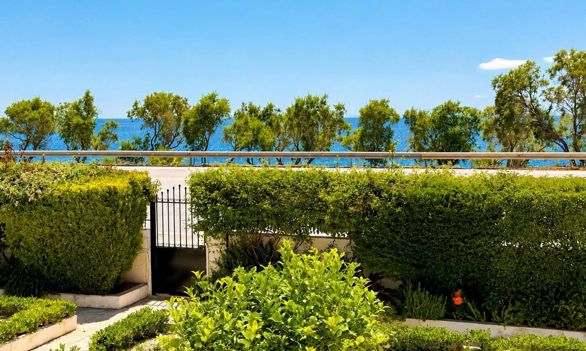 Saronida House | Beachfront Jacuzzi Retreat Seaview Walk Everywhere