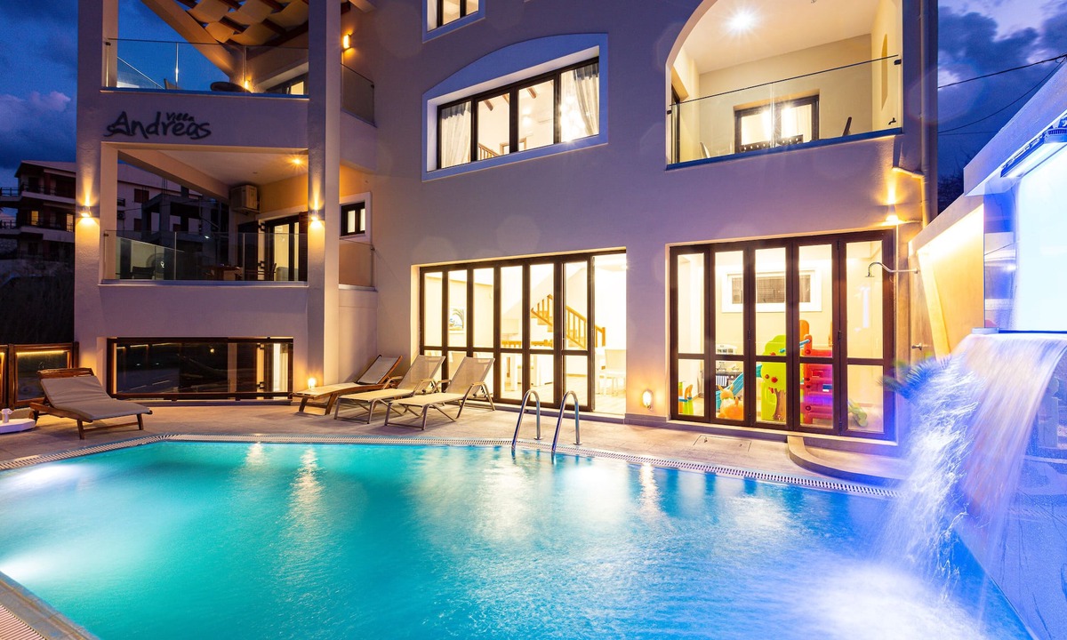 Panormos Villa | Beachside Family Fun, Heated Pool, Playground, BBQ!