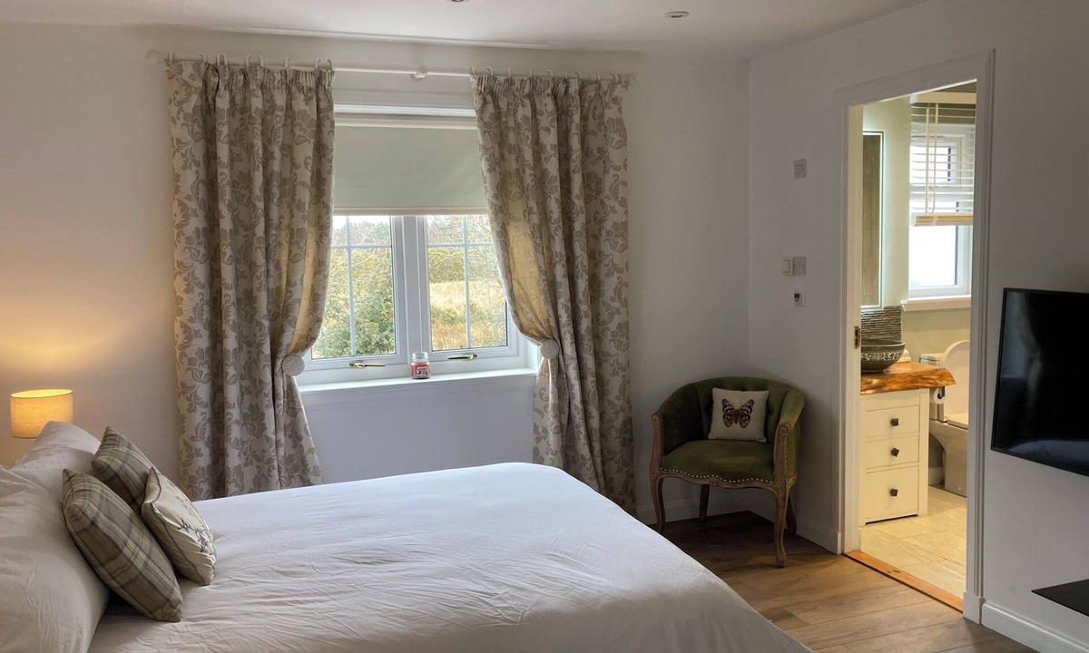 Dornoch Apartment | Beautiful garden apartment surrounded by woodland and fields.