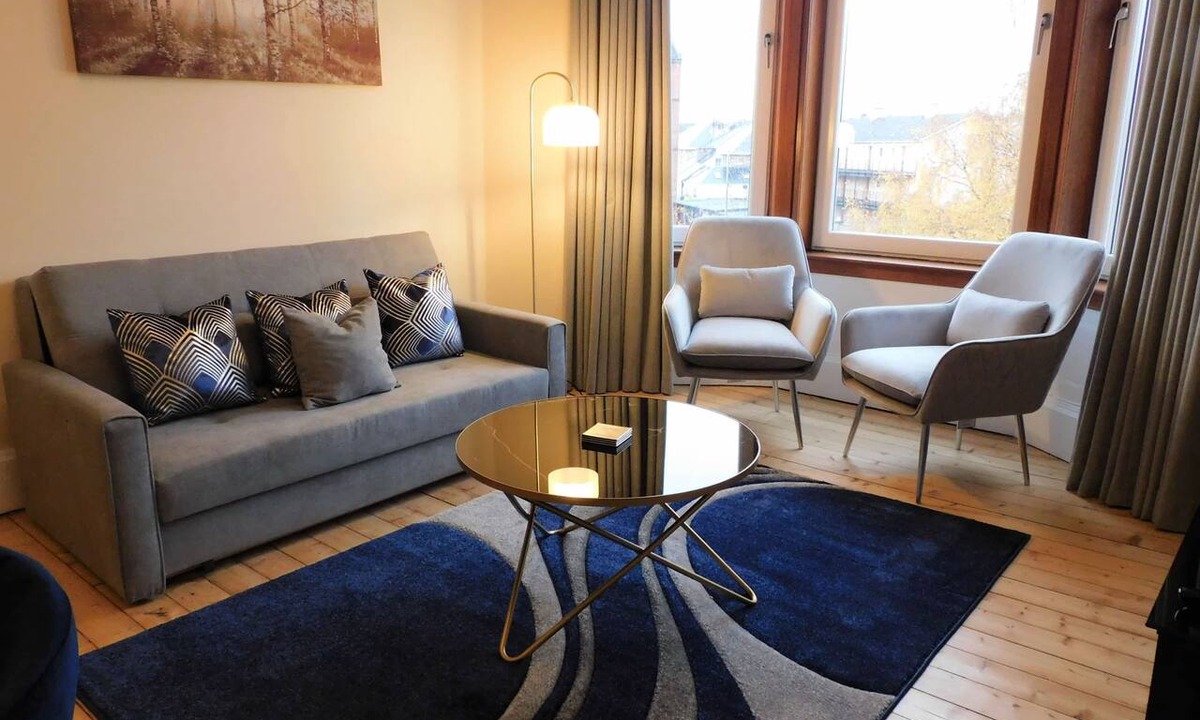 Partick Apartment | Beautiful & spacious 2 bed apt in Glasgow West End