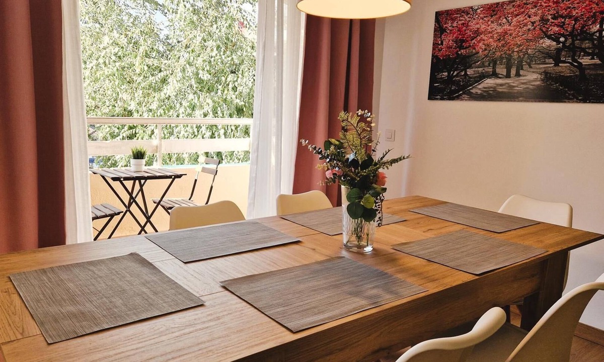 Plaza de Toros Apartment | Beautifully renovated, close to Plaza España.