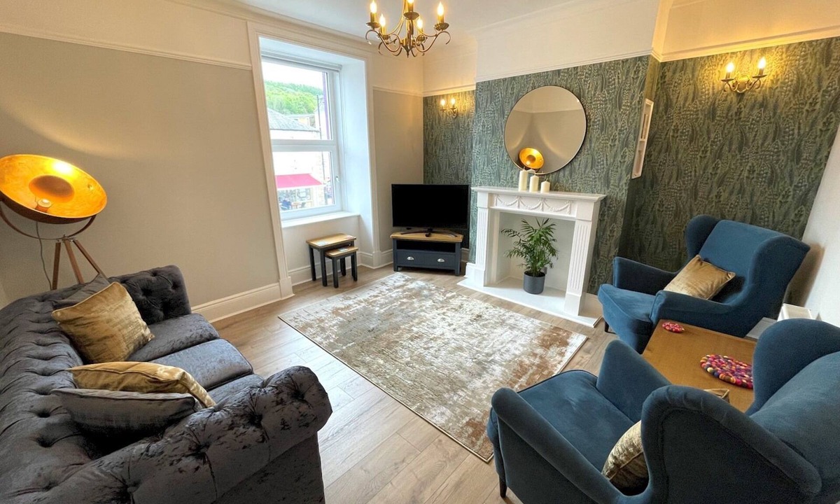 Kirkcudbright Apartment | Beautifully Presented 3BR Luxury Apartment - Pass the Keys
