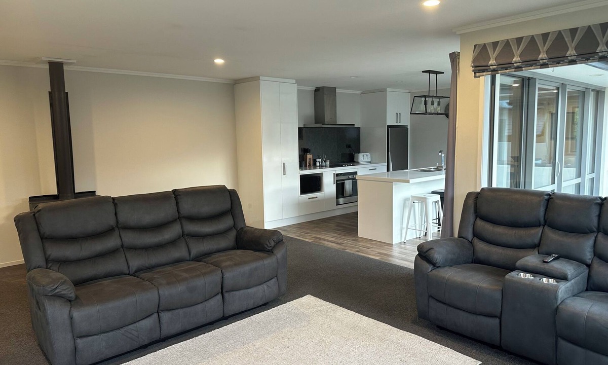 Lowburn House | Big Enough for Everyone
