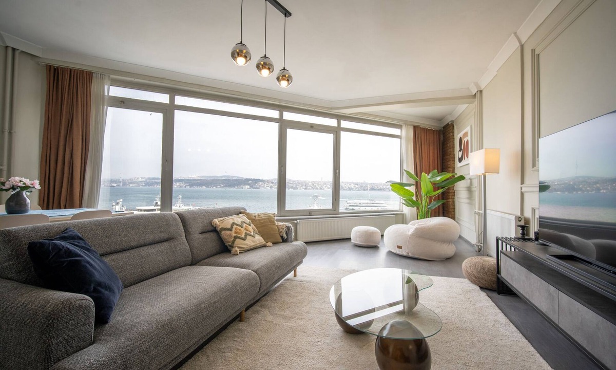 Kabatas Apartment | Bosphorus View 3BR in Kabataş