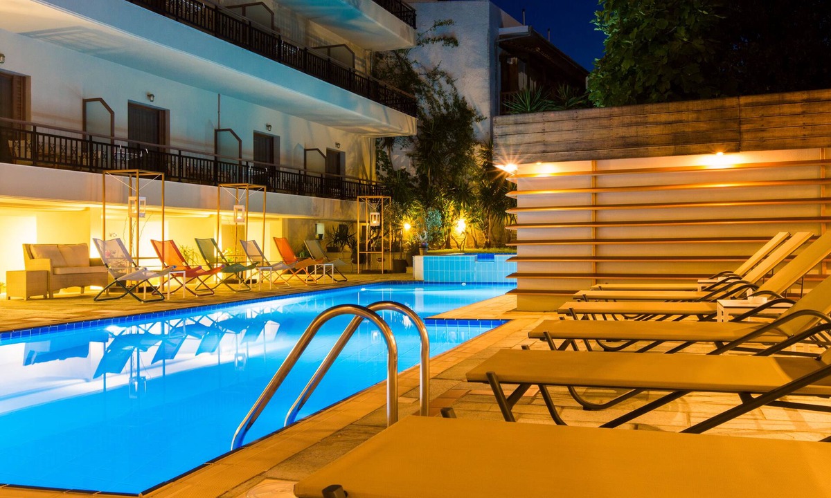Skiathos Town Hotel | Bourtzi Hotel