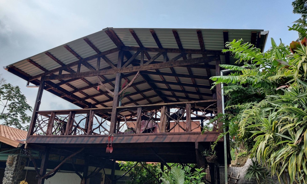 San Miguel House | Breakfast With Toucans And Monkeys