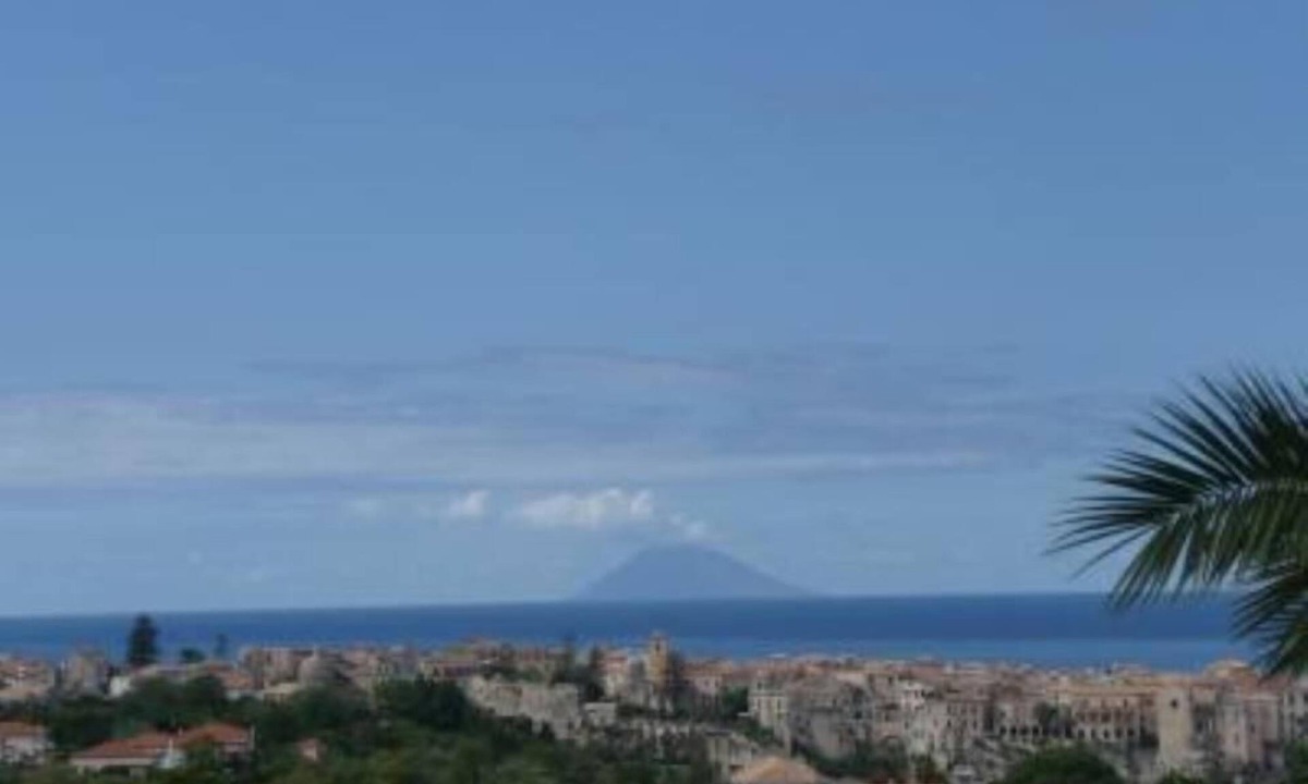 Tropea House | Buganville house with terrace by the sea