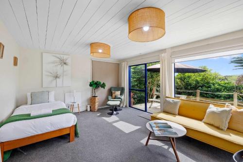 Oakura Apartment | Butlers Studio Two