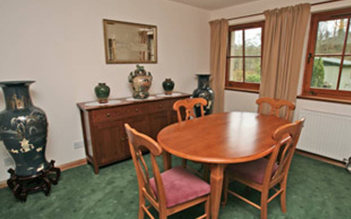 Linlithgow Cottage | Cabin ∙ 2 bedrooms ∙ 4 guests