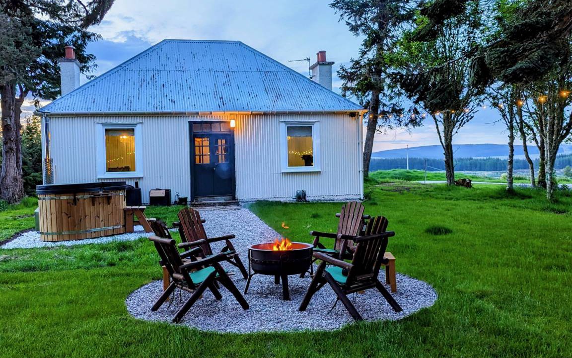 Lairg Cottage | Cabin ∙ 2 bedrooms ∙ 5 guests