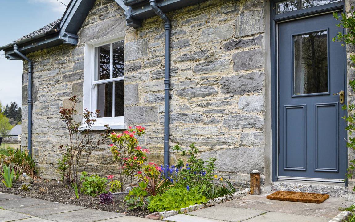 Blair Atholl Cottage | Cabin ∙ 2 bedrooms ∙ 4 guests