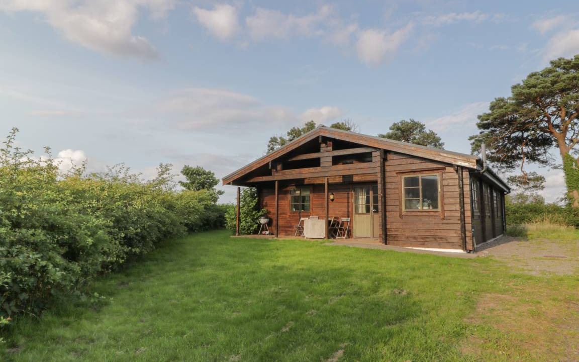 Kirkbean Cottage | Cabin ∙ 2 bedrooms ∙ 4 guests