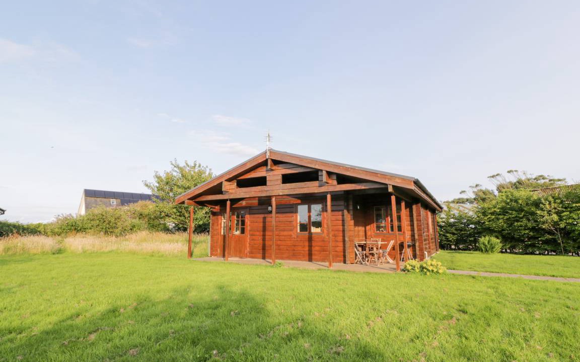 Kirkbean Cottage | Cabin ∙ 2 bedrooms ∙ 4 guests