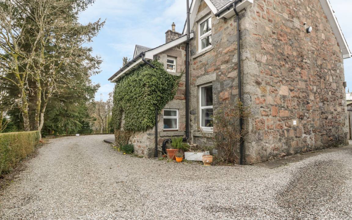 Taynuilt Cottage | Cabin ∙ 2 bedrooms ∙ 4 guests
