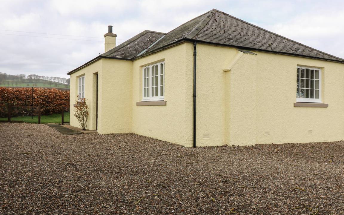 Forfar Cottage | Cabin ∙ 2 bedrooms ∙ 4 guests