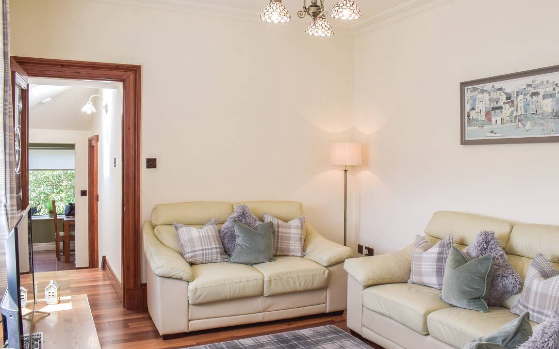 Ardrossan Cottage | Cabin ∙ 2 bedrooms ∙ 4 guests