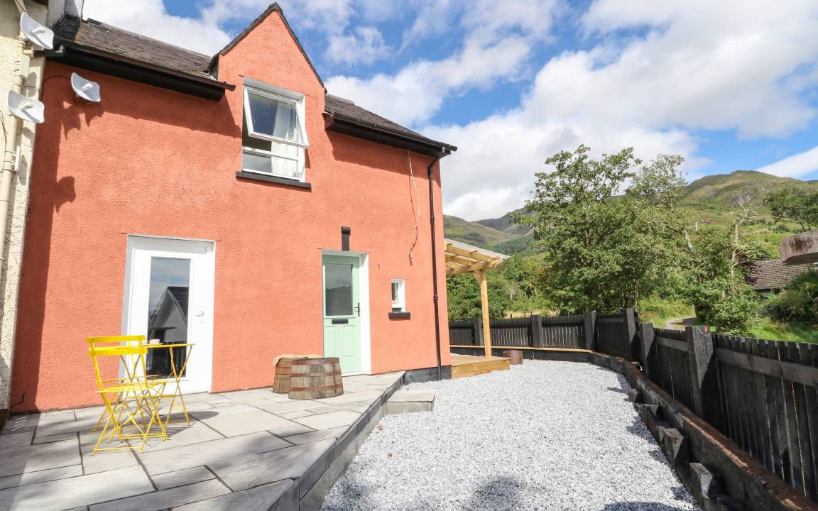 Glenfinnan Cottage | Cabin ∙ 2 bedrooms ∙ 4 guests